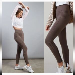 Athleta Delancy Moto Tight In Color Coffee House Size Small Leggings